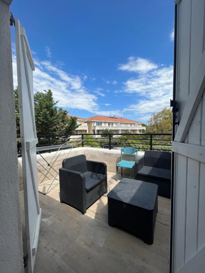 Appartement 4 Personnes, Aeroport Marseille Marignane Exterior photo