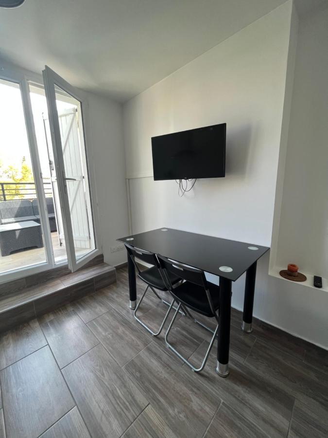 Appartement 4 Personnes, Aeroport Marseille Marignane Exterior photo